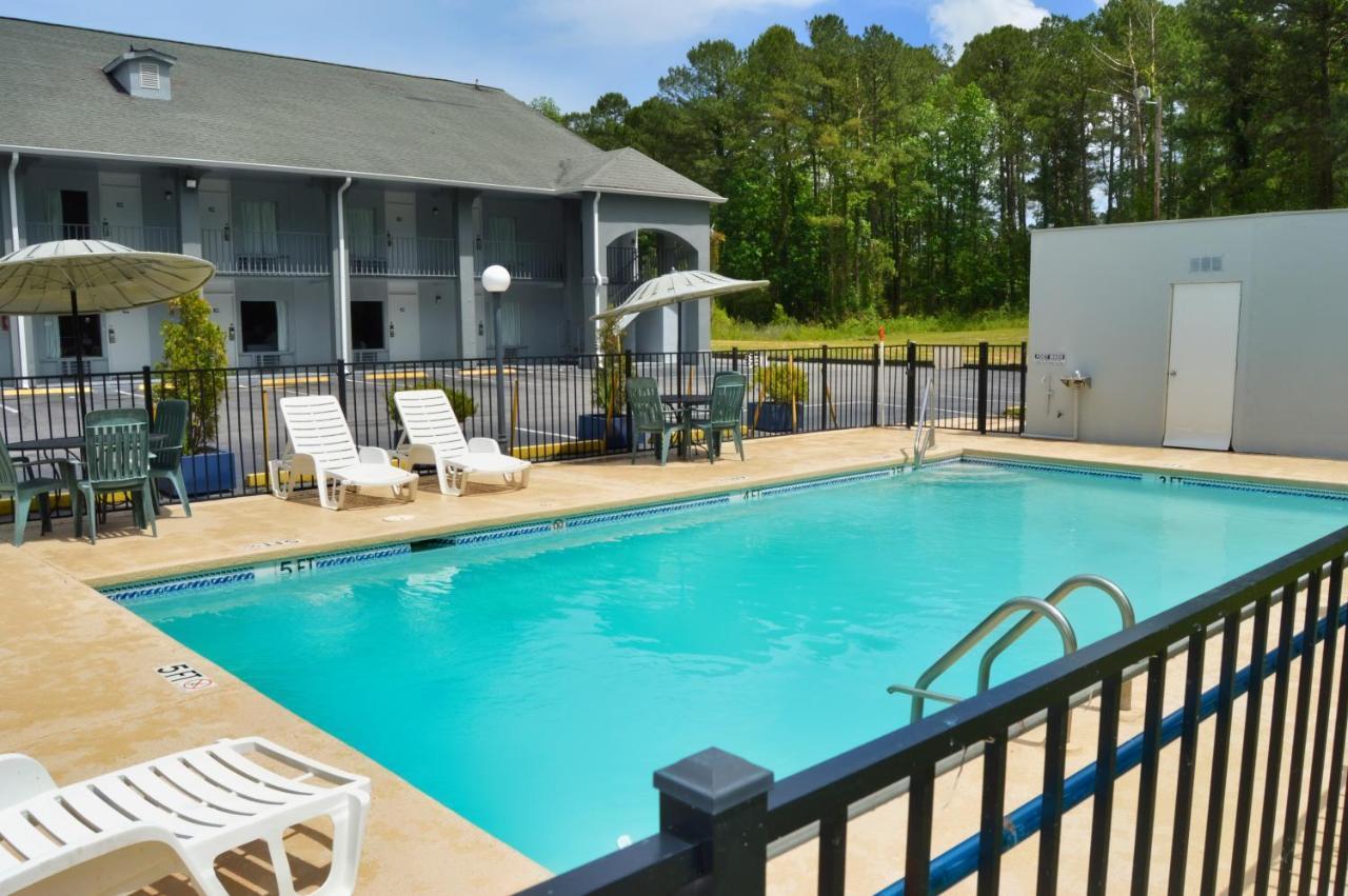 Days Inn By Wyndham Hardeeville Near Hilton Head Eksteriør bilde