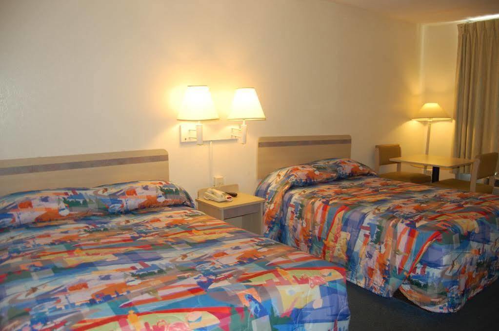 Days Inn By Wyndham Hardeeville Near Hilton Head Eksteriør bilde