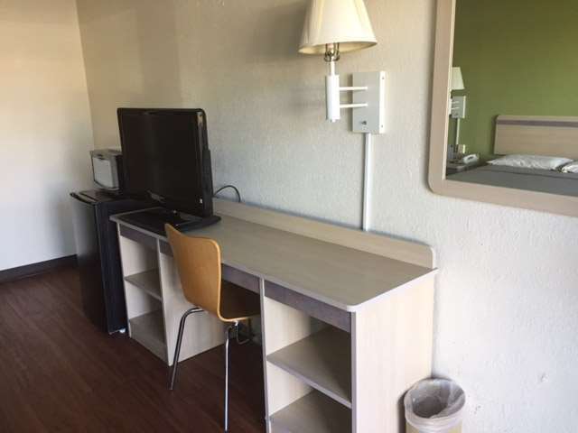 Days Inn By Wyndham Hardeeville Near Hilton Head Rom bilde